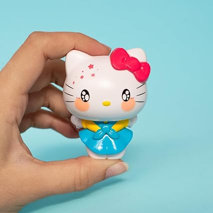 Buy Hello Kitty Collectable Figure with 5 Exclusive Hello Kitty And Friends Accessories | Yallatoys.com