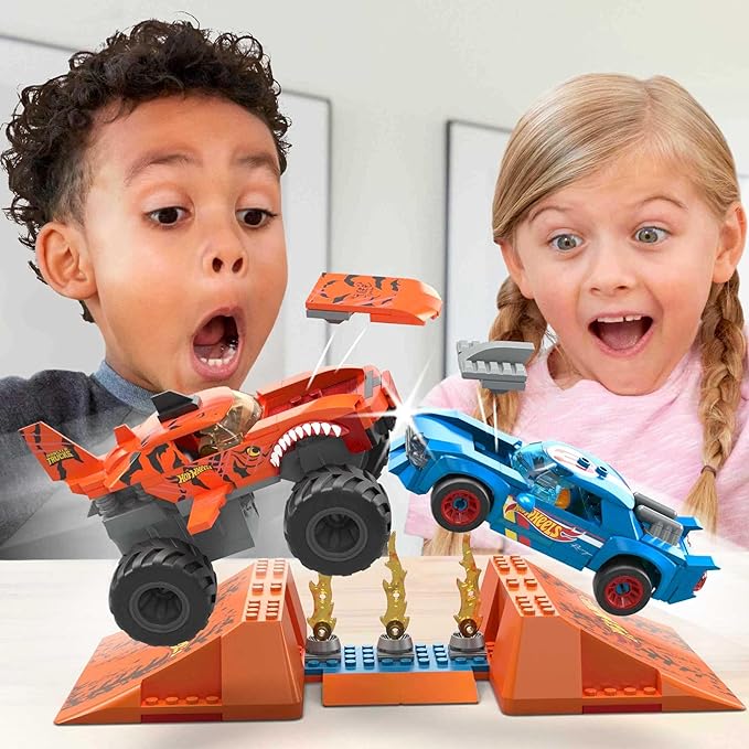 Buy Hot Wheels Smash N Crash Tiger Shark Chomp Course | Yallatoys.com