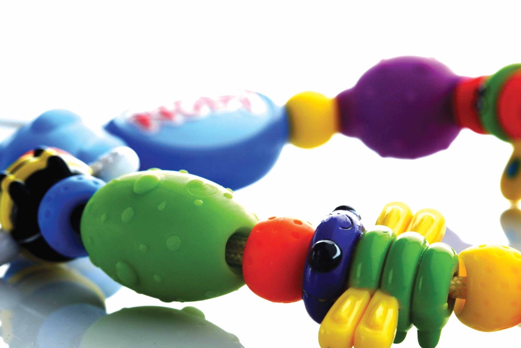 Nuby Playful Teething Bracelet Bug A Loopâ„¢ 3M+ Nuby Yallatoys