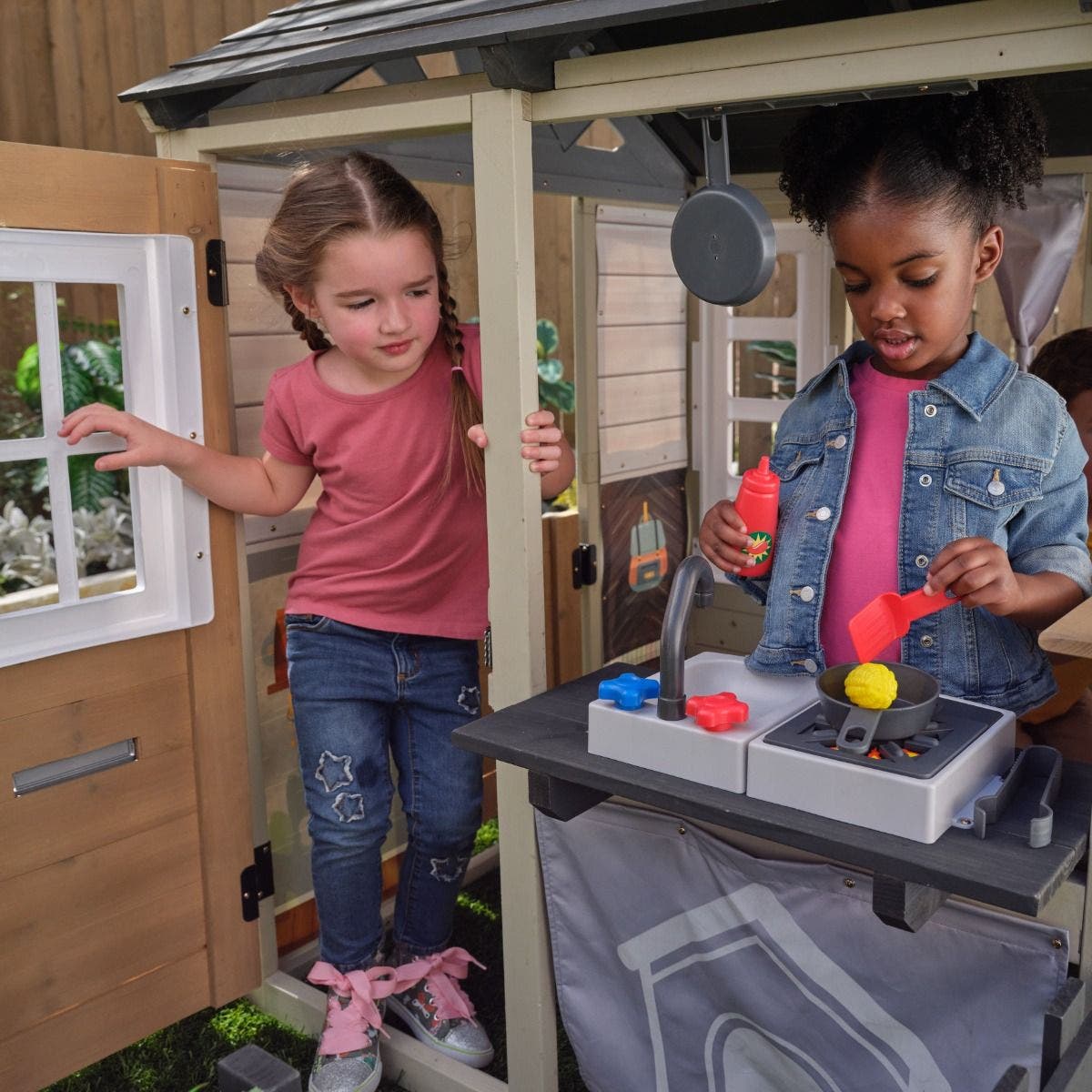 Buy Kidkraft Cozy Hearth Cabin Playhouse | Yallatoys.com