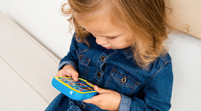 Buy Kids Hits Smart Phone Light-Up Farm | Yallatoys.com