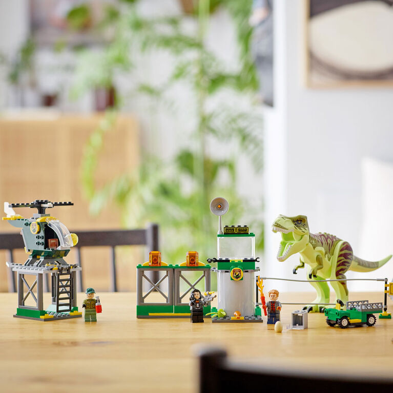 Buy Lego Jurassic World TRex Dinosaur Breakout 76944 with 140pcs | Yallatoys.com