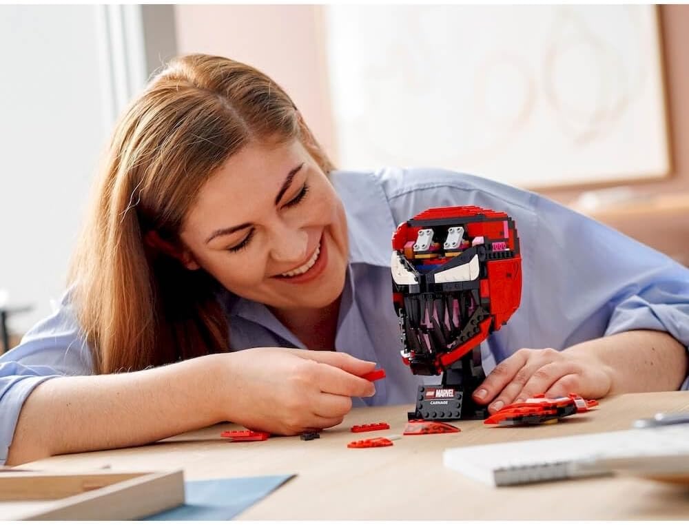 Buy Lego Marvel SpiderMan Carnage Building Kit 76199 with 546pcs | Yallatoys.com