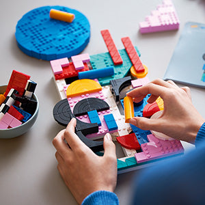 Buy Lego Art Modern Art Building Kit 31210 with 805 Pieces | Yallatoys.com