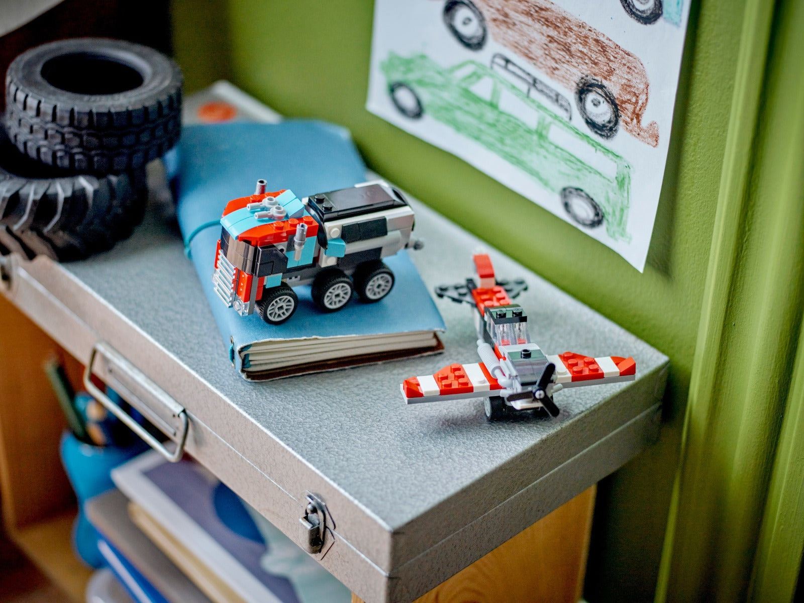 Buy Lego Creator 3 in 1 Flatbed Truck with Helicopter Toy 31146 with 270pcs | Yallatoys.com