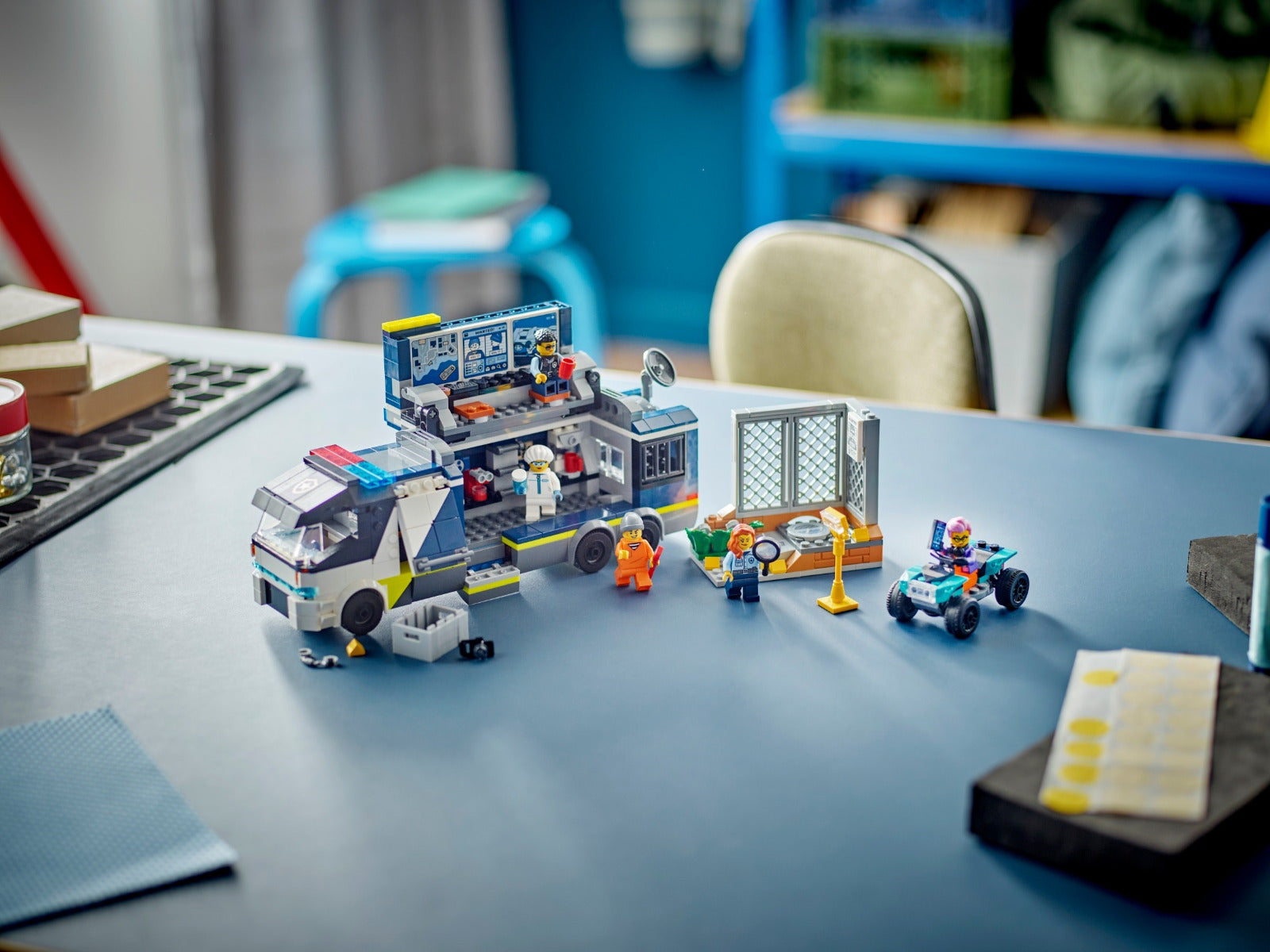 Buy Lego City Police Mobile Crime Lab Truck Toy 60418 with 674pcs | Yallatoys.com