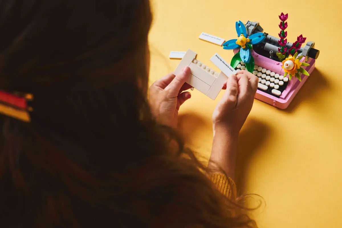Buy Lego Typewriter With Flowers Building Set31169 363pcs | Yallatoys.com