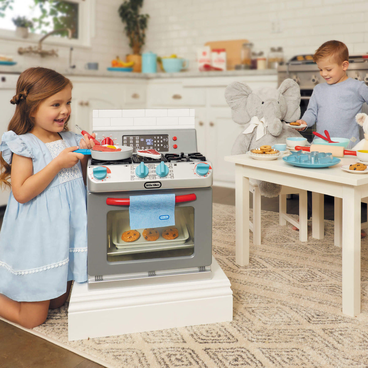 Buy Little Tikes First Oven Playset | Yallatoys.com
