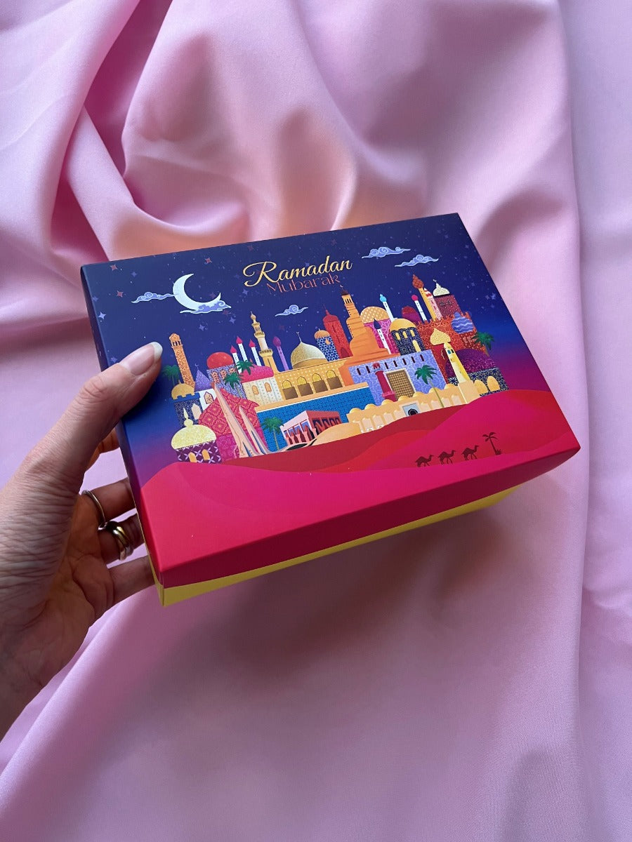 Buy Ramadan Mubarak Gift Box | Yallatoys.com