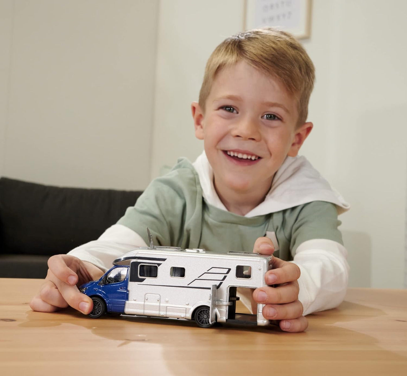 Buy Majorette Hymer B Class Camper | Yallatoys.com