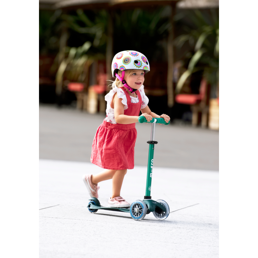 Buy Micro Mini Deluxe Eco Green Scooter | Yallatoys.com