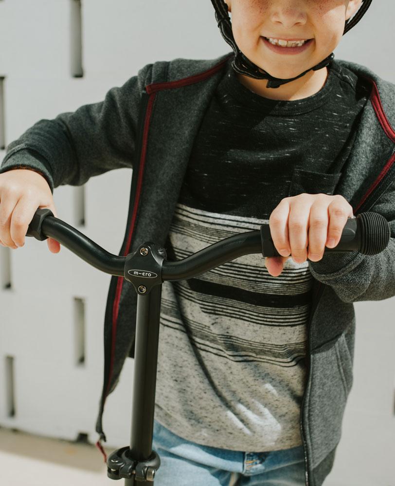Buy Micro Maxi Deluxe Pro Scooter Black & Red | Yallatoys.com