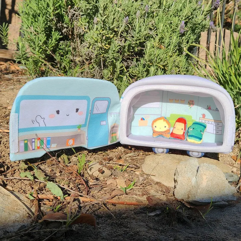 Buy Mini Minz Beverly Hills Camping Plushie Container Set | Yallatoys.com