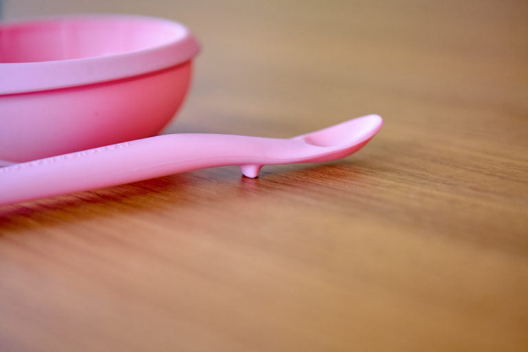 Marcus N Marcus  Masher Spoon & Bowl Set  Pink Marcus & Marcus Yallatoys
