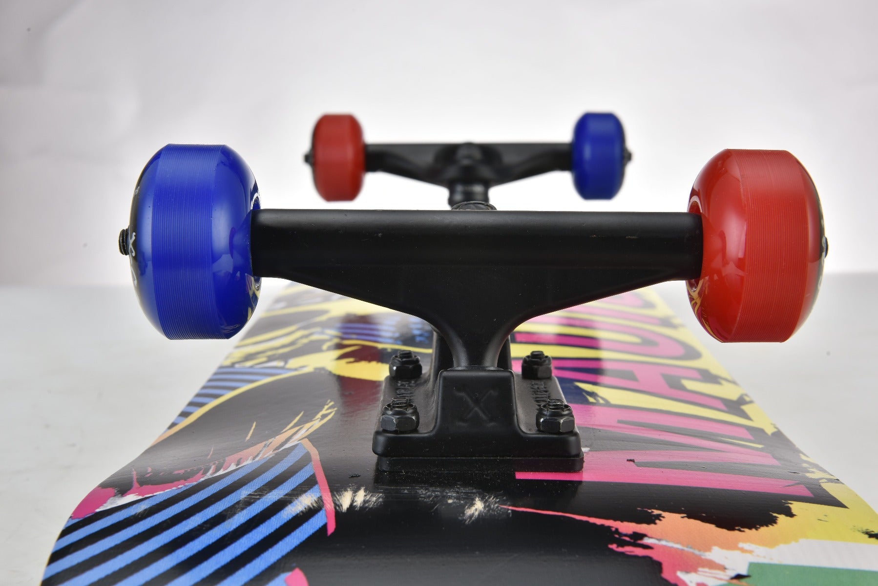 Buy Maui Traditional SB V-Boy Skateboard | Yallatoys.com