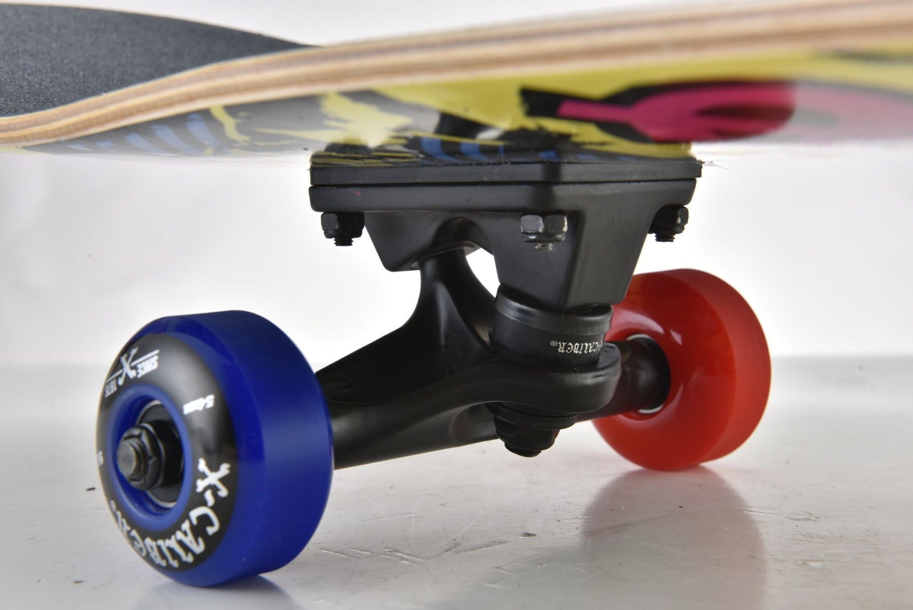 Buy Maui Traditional SB V-Boy Skateboard | Yallatoys.com