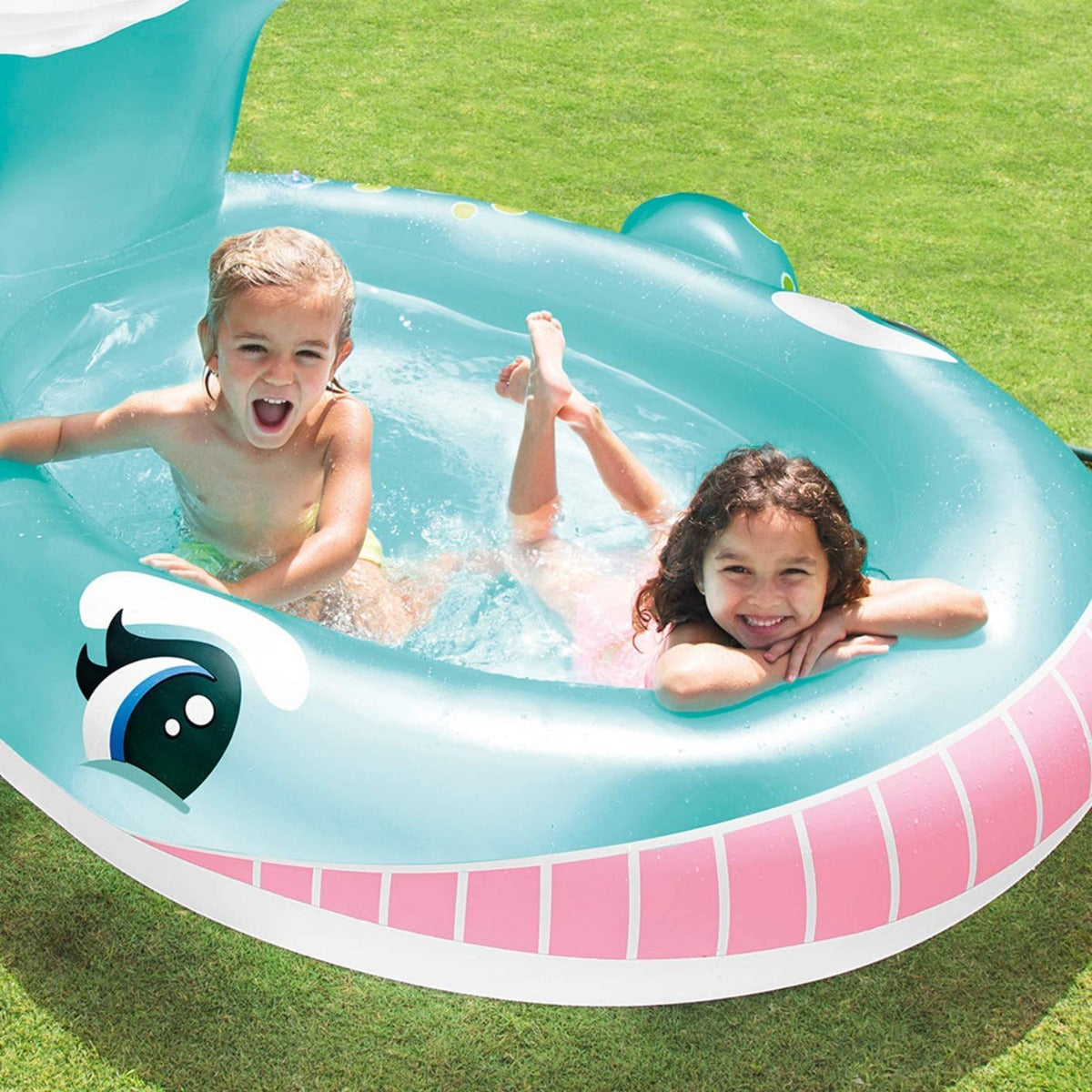 outdoor kids spray swimming pool