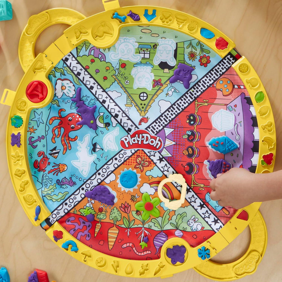 Buy Play-Doh Fold and Go Playmat Starter Set | Yallatoys.com