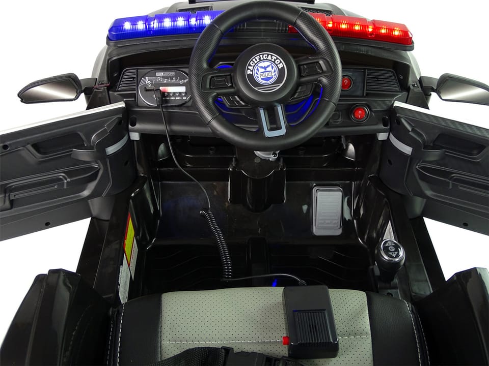 police emergency ride-on with lights
