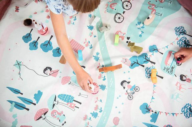 Play&go Prints Playmat and Storage Bag Walk In A Park Play&go Yallatoys