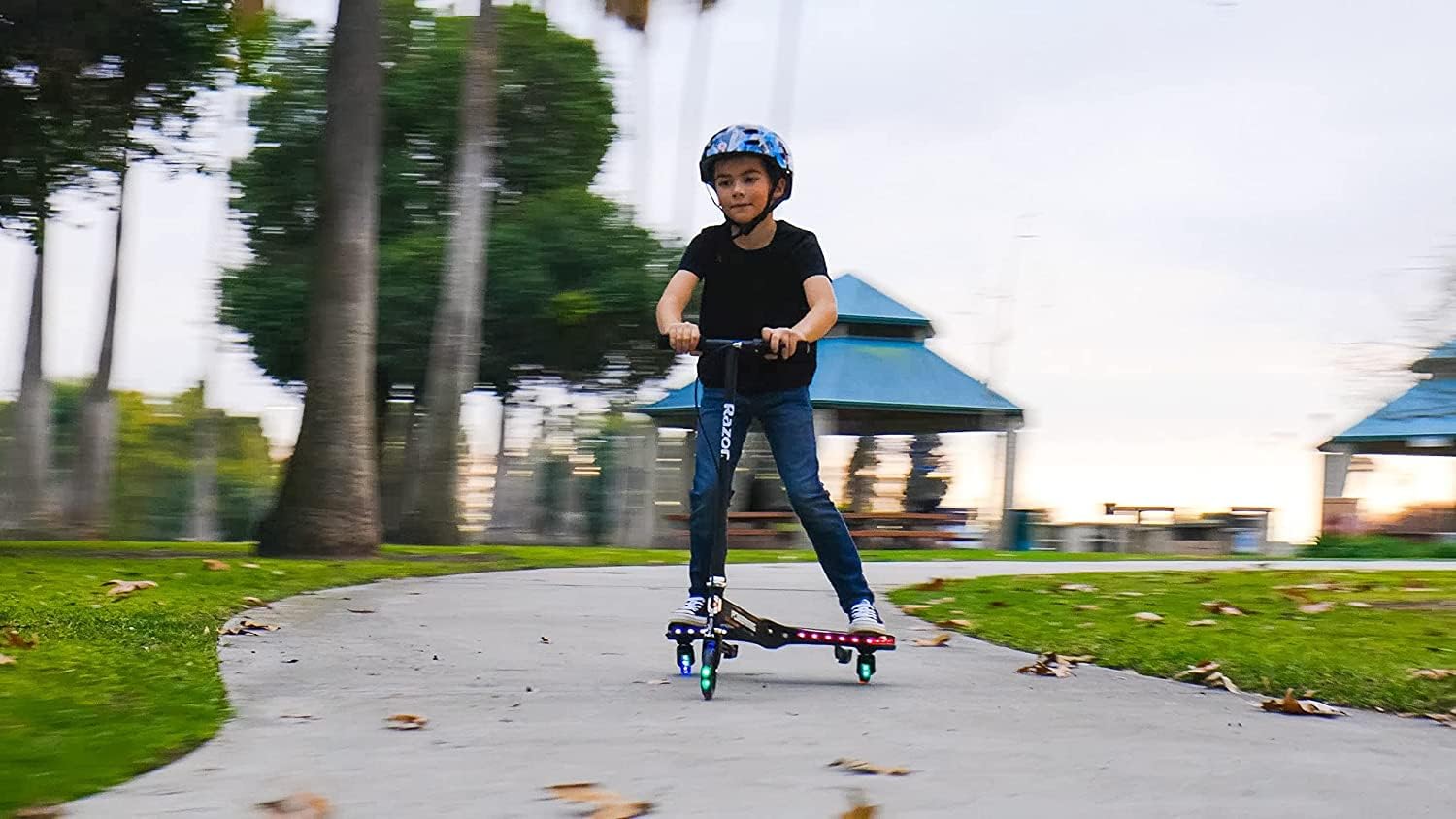 Buy Razor Powerwing Light Show Side to Slide Ride | Yallatoys.com