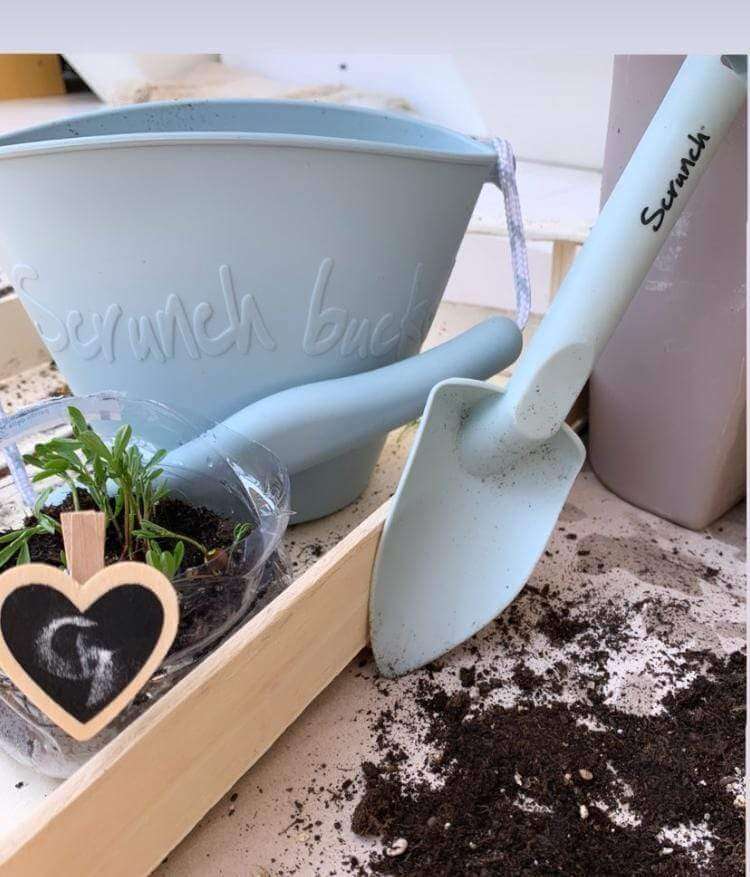 Buy Scrunch Spade Duck Egg Blue | Yallatoys.com