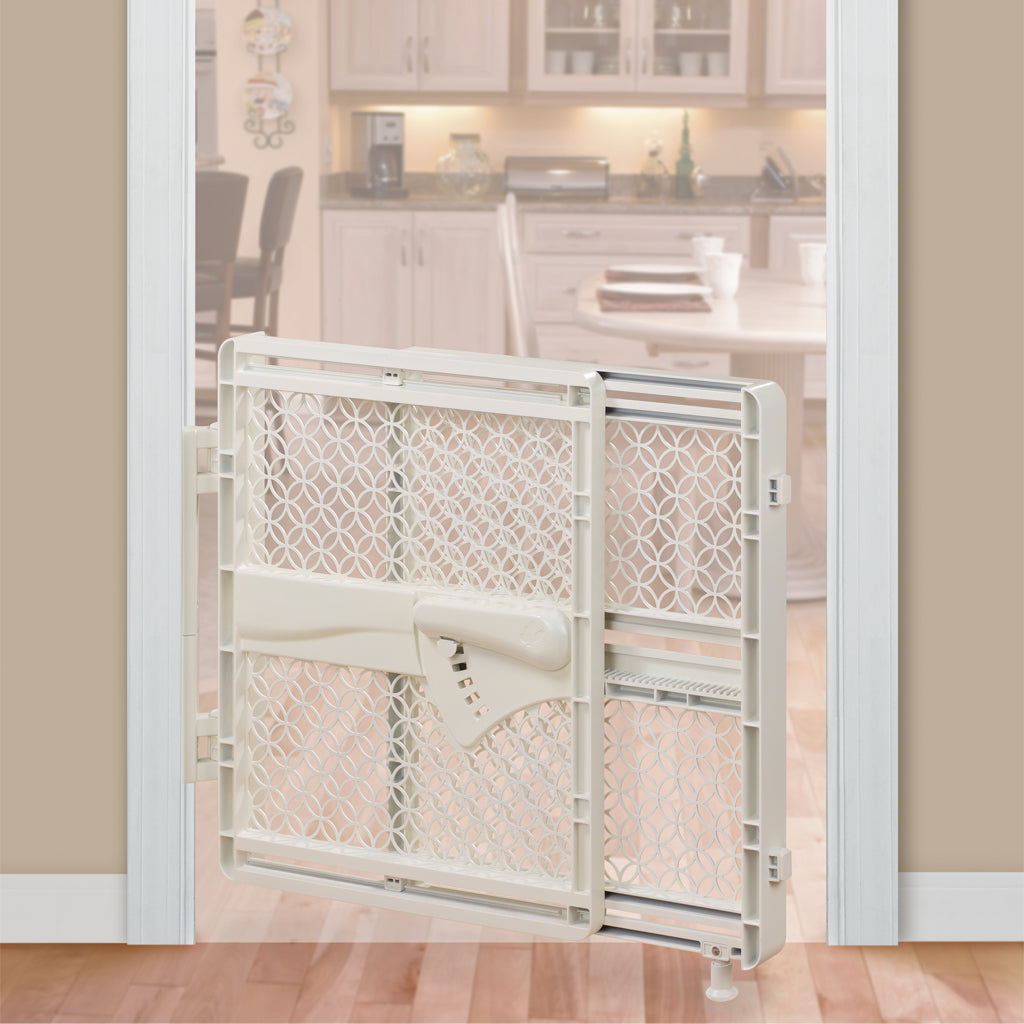 Summer Infant Indoor & Outdoor Multi Function Walk Thru Gate Summer Infant Yallatoys
