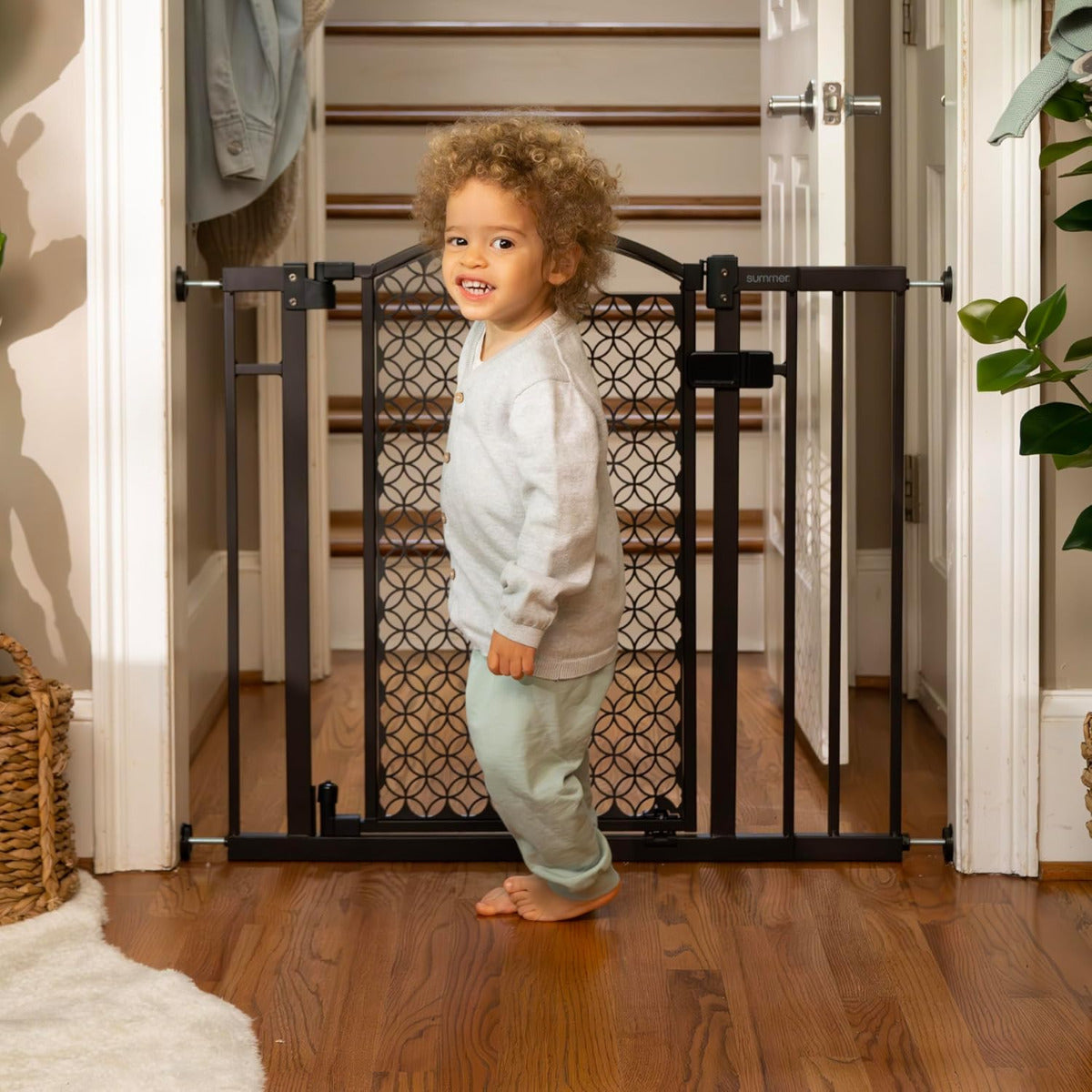 Summer Infant The Doorway 42 Wide Baby Safety Gates Summer Infant Yallatoys