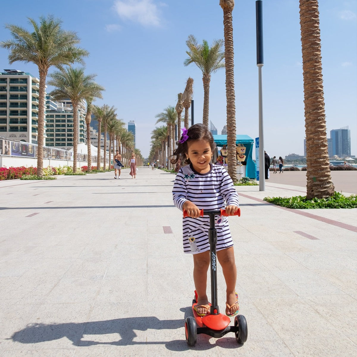 Buy Spartan Ziggy 3 Wheel Tilt Scooter With LED Lights Red | Yallatoys.com