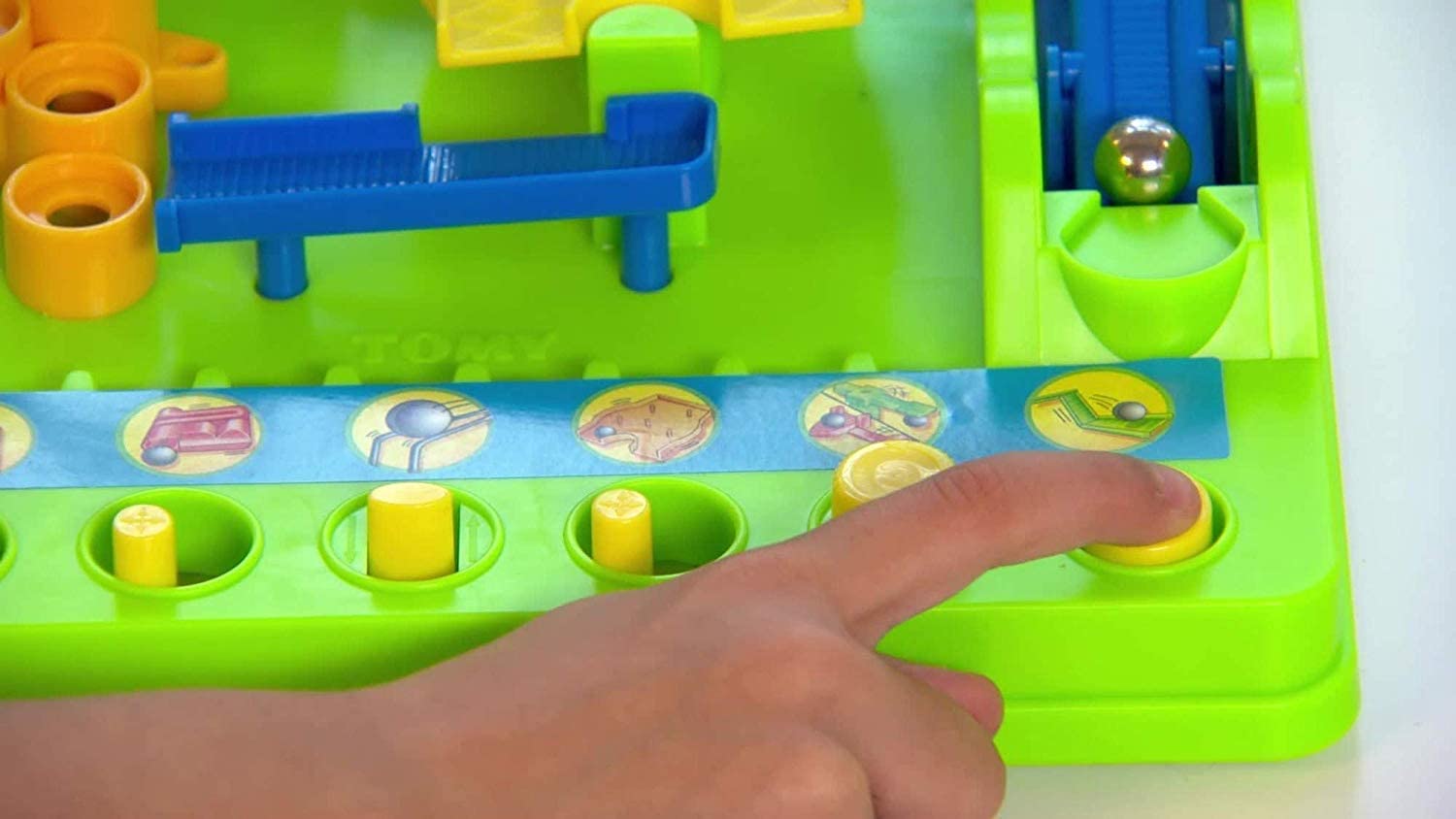 Buy Tomy Games Screwball Scramble Playset | Yallatoys.com