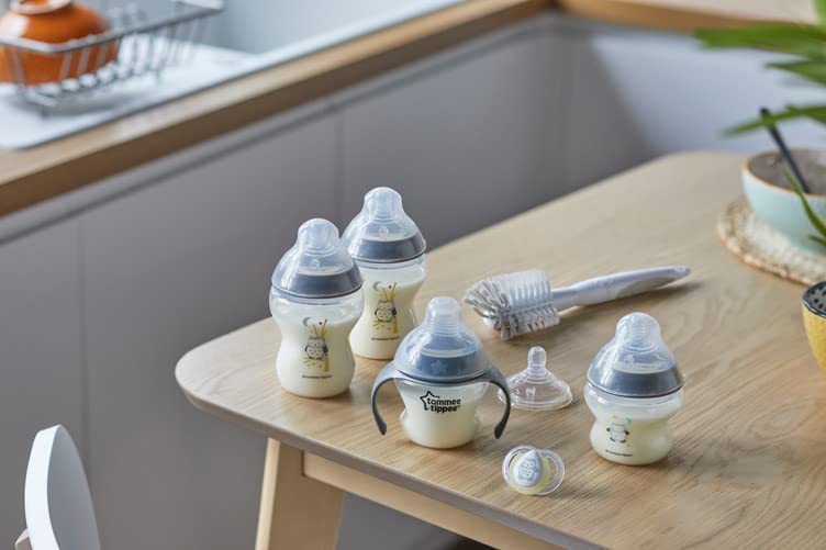 Tommee Tippee Closer To Nature Feeding Bottle Kit  Starter Set Boy Tommee Tippee Yallatoys