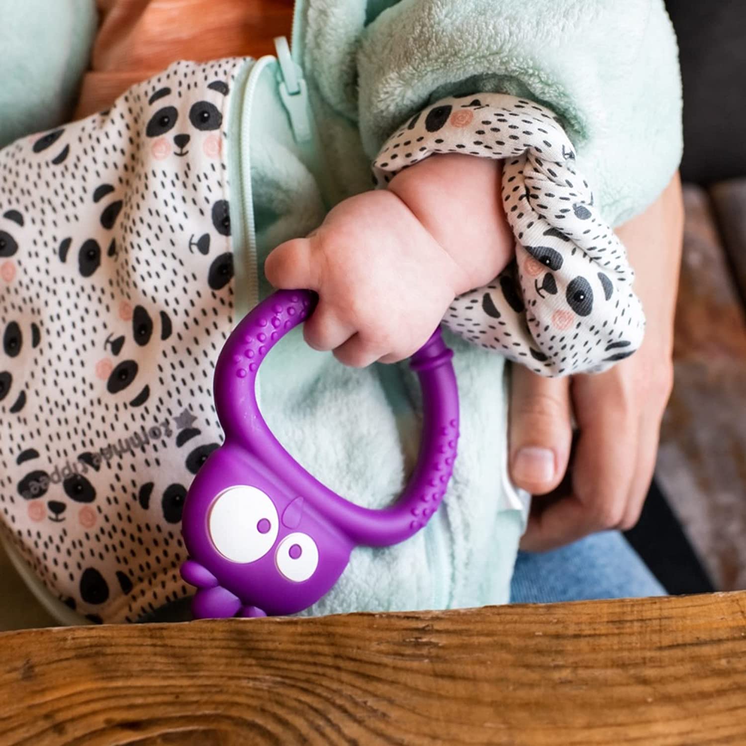 Tommee Tippee Kalani Mini Teether  Sensory Teething Toy 3 Months+ Tommee Tippee Yallatoys