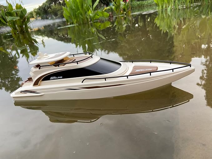water sailing RC boat
