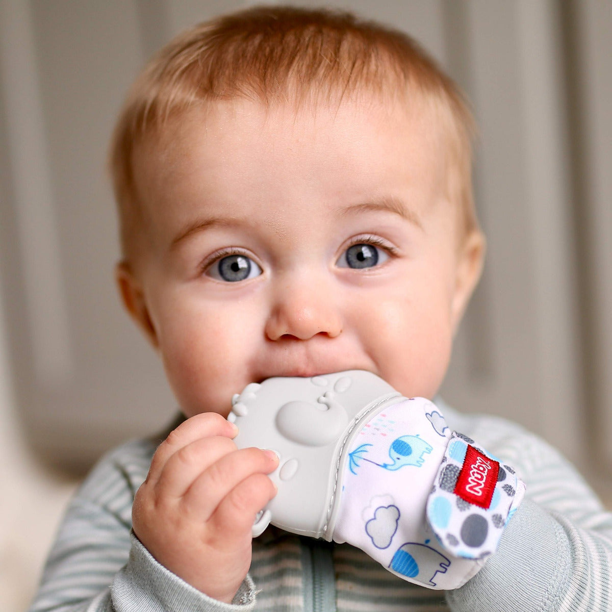 Nuby Happy Hands Teething Mitten 1 Pc Grey Nuby Yallatoys
