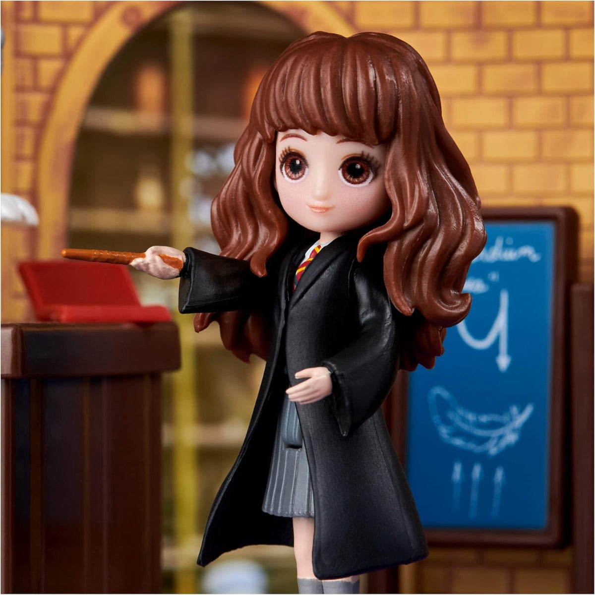 Buy Wizarding World Magical Minis Harry Potter Charms Classroom with Exclusive Hermione Granger Figure | Yallatoys.com