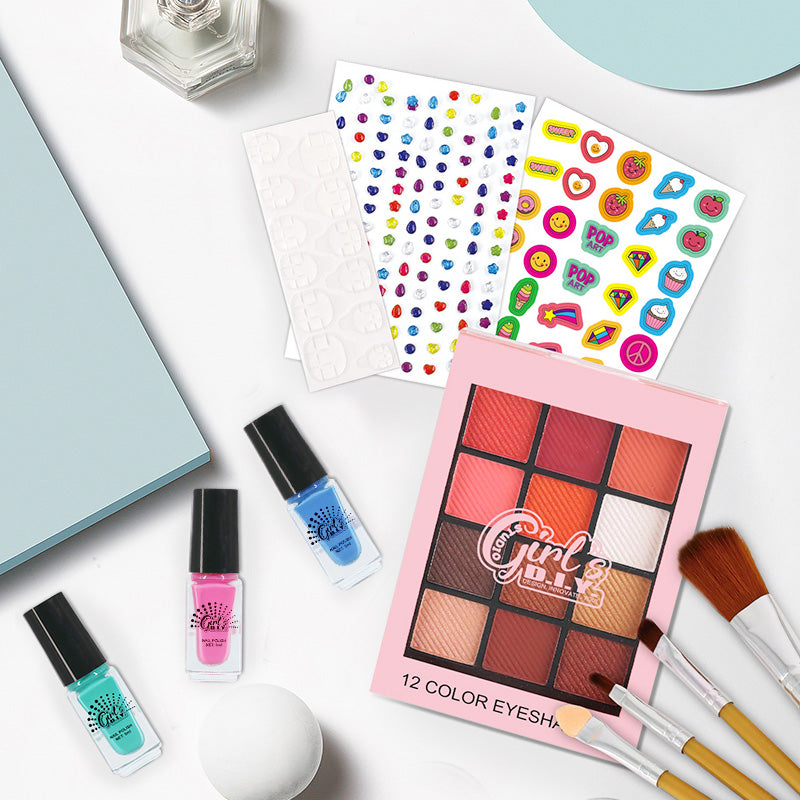 Buy Girls Makeup Set and Nail Art Salon | Yallatoys.com