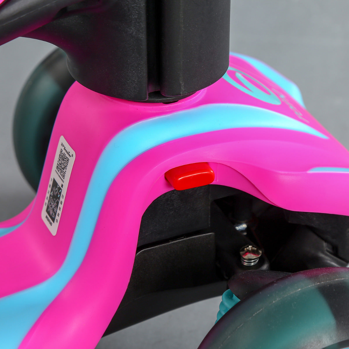 Buy Ryin 3 Wheeled Twist Scooter 2 In 1 | Yallatoys.com